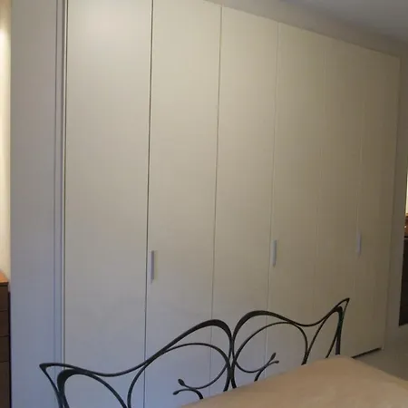 Apartment On Via Enrico Cialdini 3